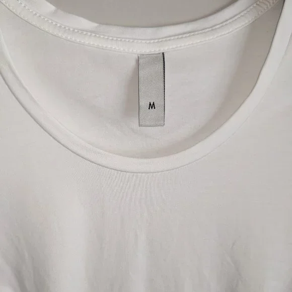 White Gajigaji Short Sleeve Knot Front Crop Top in a Misses size Medium - Picture 6 of 13